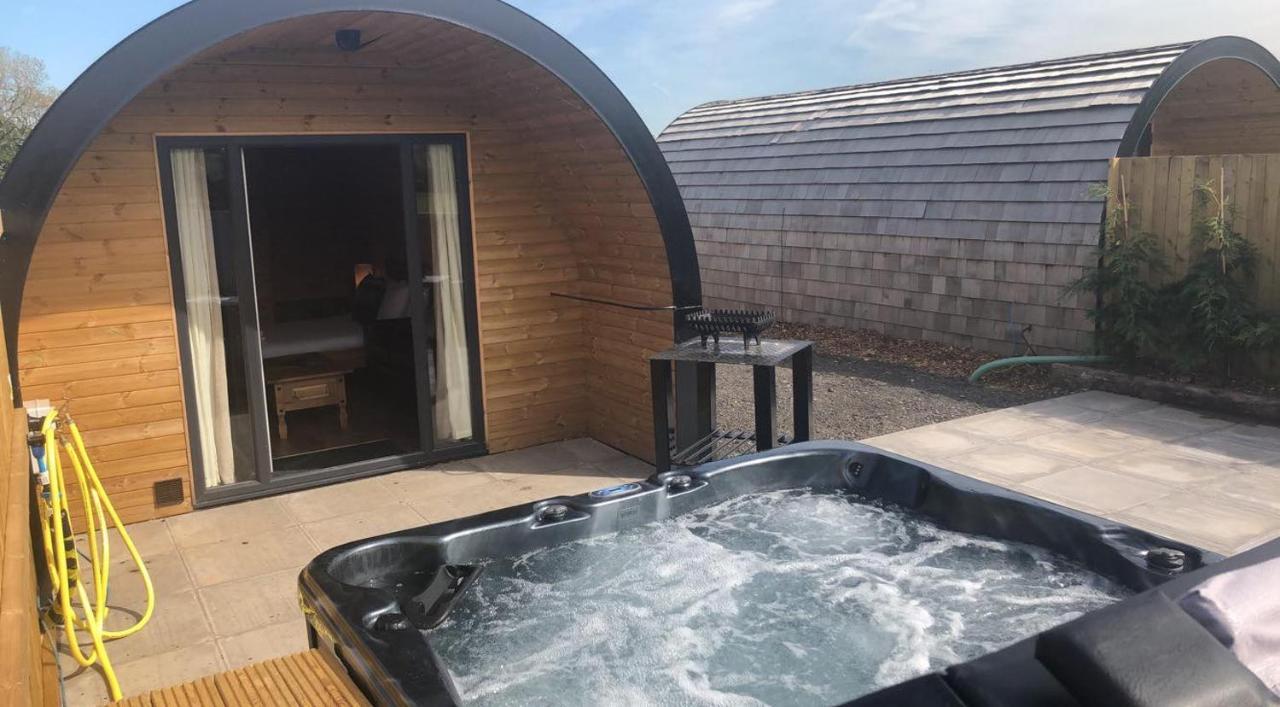 Superior Glamping Pod With Hot Tub Hotel Frodsham Exterior foto
